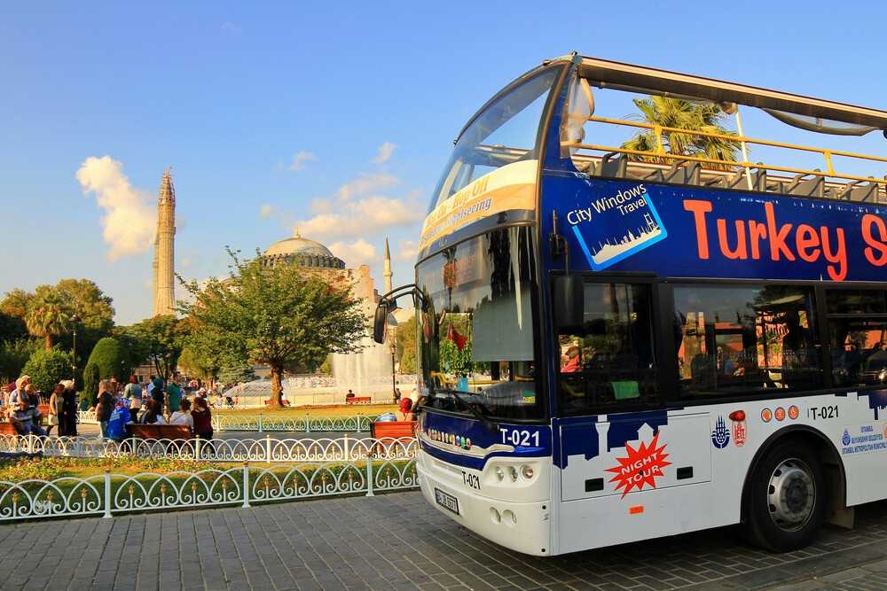 الباص السياحي في اسطنبول